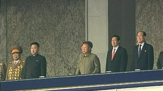 Kim Jong-un, consagrado como sucesor de su padre, el «Querido Líder»