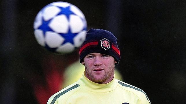 El entrenador del Manchester City cree que Rooney se quedará en el United