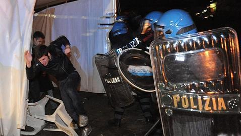 Nuevos enfrentamientos en Nápoles en las protestas contra el mayor basurero de Europa