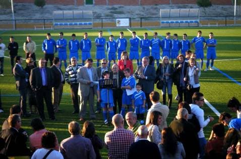 Alameda de la Sagra inauguró nuevo césped artificial de su campo de fútbol