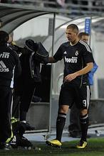 Los suplentes esbozan su cruz