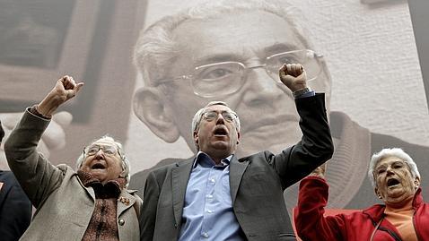 El Madrid sindicalista despide a Marcelino Camacho en la Puerta de Alcalá