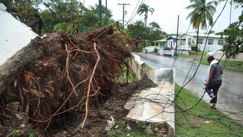 Tras el cólera... ahora un huracán