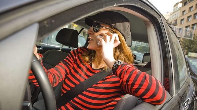 ¿Un teléfono para contactar con un servicio básico? Mejor pagando