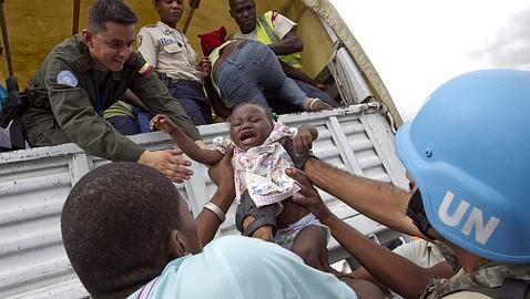 «Tomás», a punto de convertirse en huracán antes de golpear Haití y Cuba