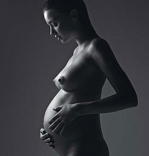 Miranda Kerr, desnuda en la recta final de su embarazo