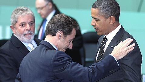 Zapatero pide a Sarkozy que presente un informe sobre paraísos fiscales en la Cumbre de París