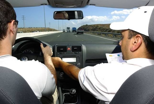 La conducción eficiente ahorra hasta un 20 por ciento de gasolina