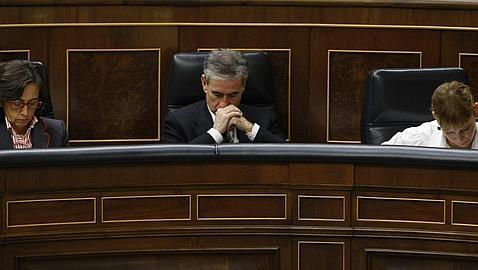 Jáuregui dice que Batasuna debe «convencer» de su rechazo a ETA