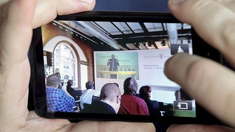 Microsoft advierte contra el «hackeo» de Windows Phone 7