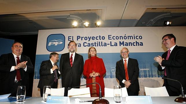 Cospedal quiere repetir en Castilla-La Mancha el «milagro» que ejecutó Rato