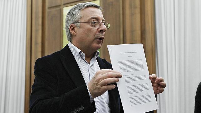 Blanco acusa a una «cúpula» de  controladores de sembrar el caos aéreo