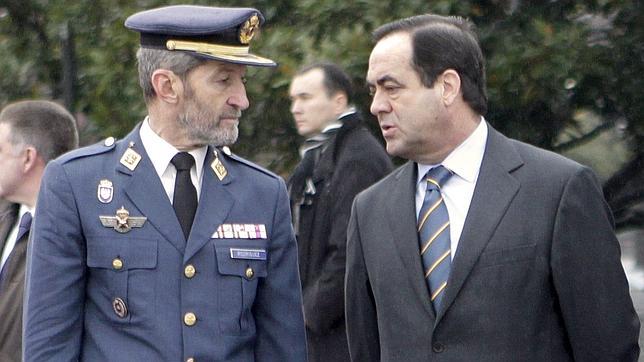 Los controladores «ni han vencido ni vencerán», asegura Bono