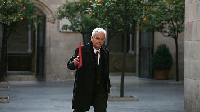 Mascarell amenaza con sanciones para impulsar el cine en catalán