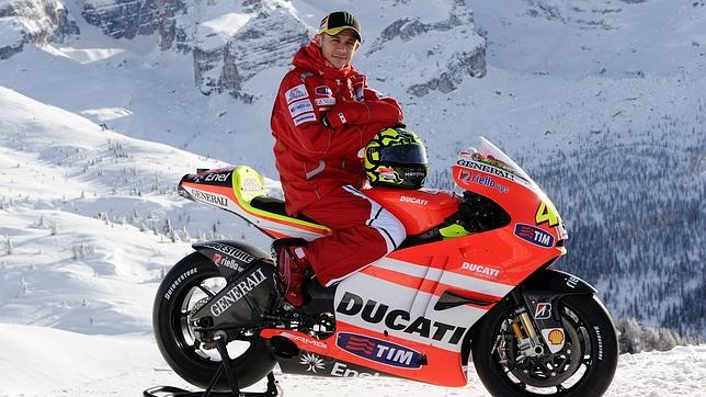 Rossi presenta la nueva Ducati