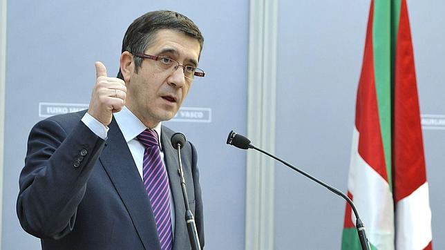 López llama a integrar en democracia a los «hasta ahora totalitarios»