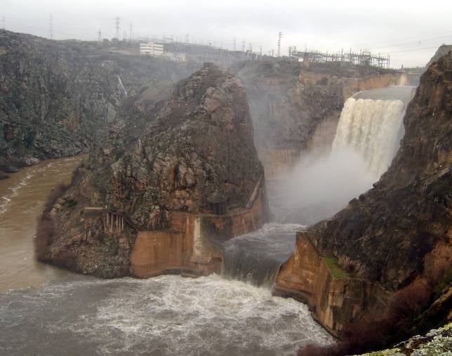 Enchufados a la región