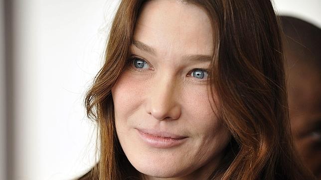 Carla Bruni se gana a los franceses como Primera Dama