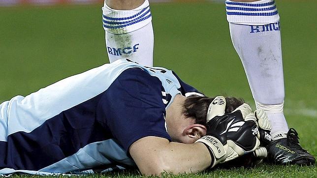 Casillas: «Algún vándalo que siempre está aquí me ha tirado una botella»