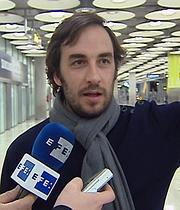 Más de cincuenta españoles, retenidos y sin información en El Cairo