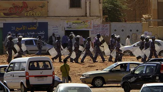 Las revueltas alcanzan Sudán
