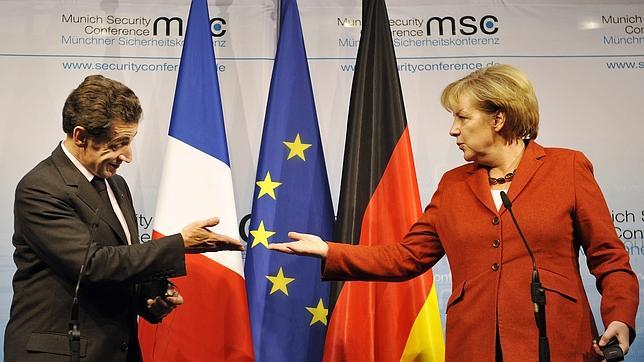 Merkel y Sarkozy imponen hoy sus reformas económicas para la Eurozona