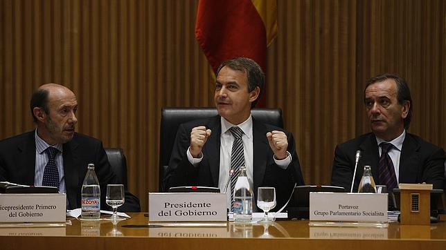 Zapatero: «¿Qué  diría el PP si Batasuna hubiera dicho esto con Aznar?»