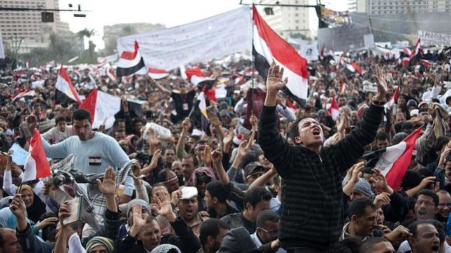 El régimen egipcio anuncia que Mubarak podría dimitir hoy mismo