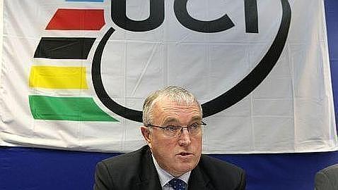 La UCI habla de «interferencias políticas que no ayudan a la imagen de España»