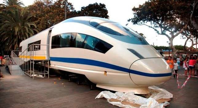 Risas y quejas por el tren de Gran Canaria