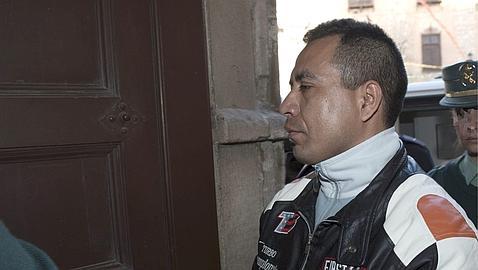 Juzgan a un hombre que estranguló a compañero piso en Miguel Esteban