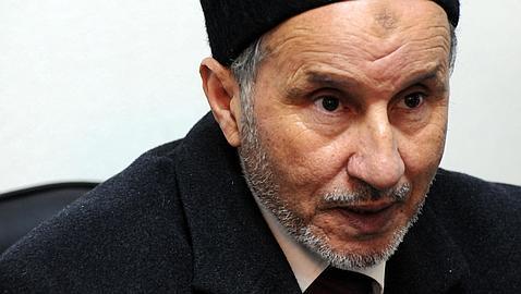 «Los días de Gadafi en Libia han acabado, sólo le queda el exilio»