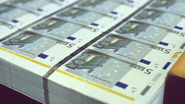 El Tesoro adjudica 5.500 millones a menor interés y con fuerte demanda