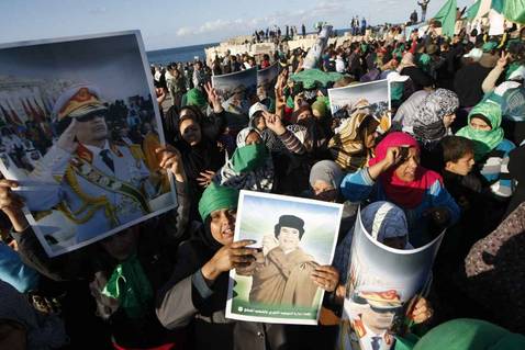 Misiles y aviación occidental eliminan la defensa aérea y el control de mando libio