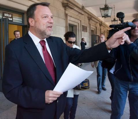 Al menos tres Consejerías fueron advertidas de fallos en los ERE