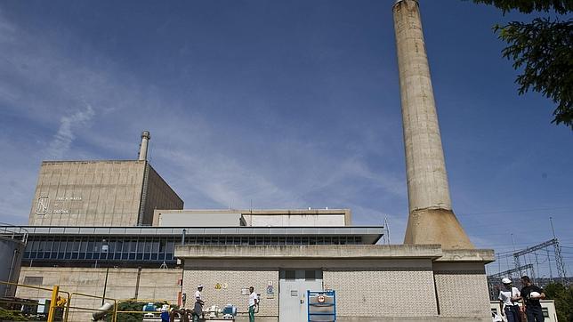 Zapatero ratifica el cierre de la central nuclear de Garoña en 2013
