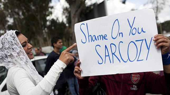 La OTAN investigará el bombardeo denunciado por el obispo de Trípoli