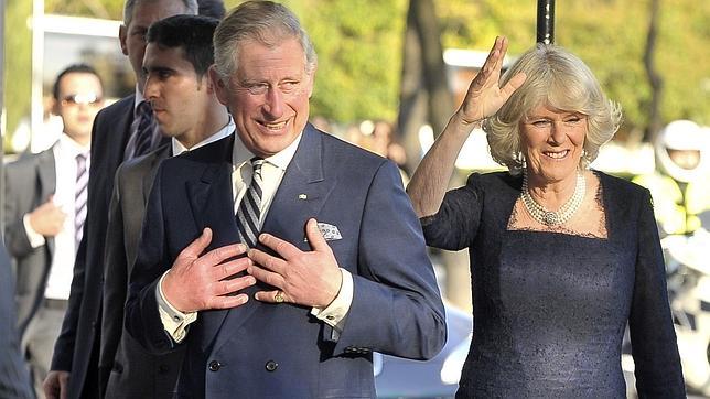 El municipio de Illora se viste de gala para recibir al Príncipe de Gales y su esposa