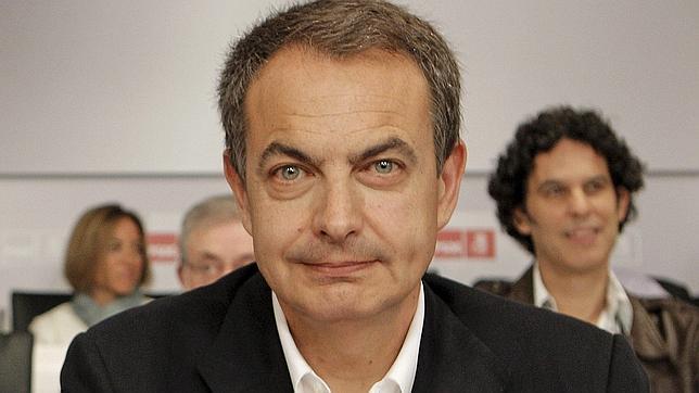 En directo: «El PSOE tiene cerebro femenino, hará bien tres cosas a la vez»