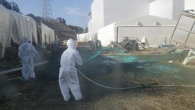 El plan B para taponar la grieta en el reactor dos tampoco funciona