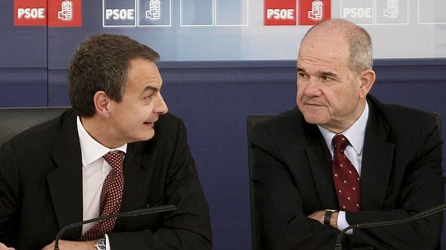 Cómo hundir un imperio en dos años