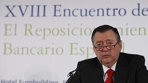 Sáenz alerta de que las ayudas públicas pueden dañar al bono