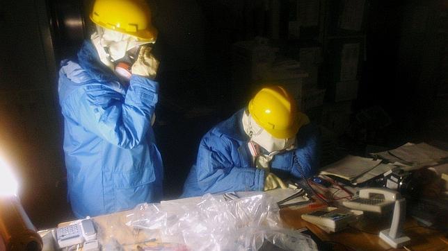 Japón confirma que 28 trabajadores de Fukushima han recibido altas dosis de radiación