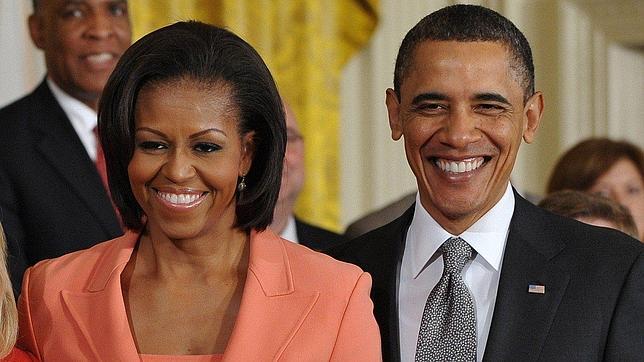 La familia Obama gana en 2010 tres veces menos que el año anterior