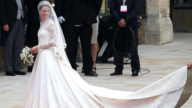 El vestido de novia de Kate Middleton es de Sarah Burton para Alexander  McQueen
