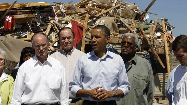 Obama promete ayuda urgente para las «desgarradoras» consecuencias de los tornados