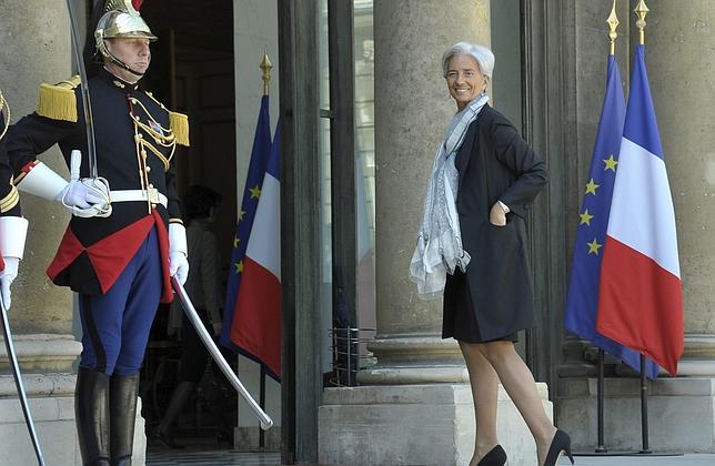 La ministra de Economía francesa Lagarde suma apoyos para suceder a DSK