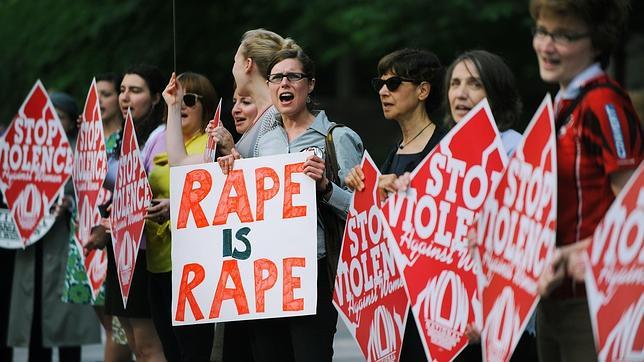 Strauss-Kahn comparece de nuevo ante la juez que decidirá sobre su fianza