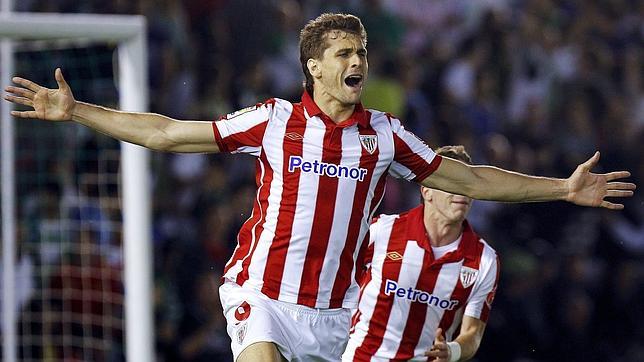 Dos zarpazos en un minuto llevan a los leones directamente a Europa