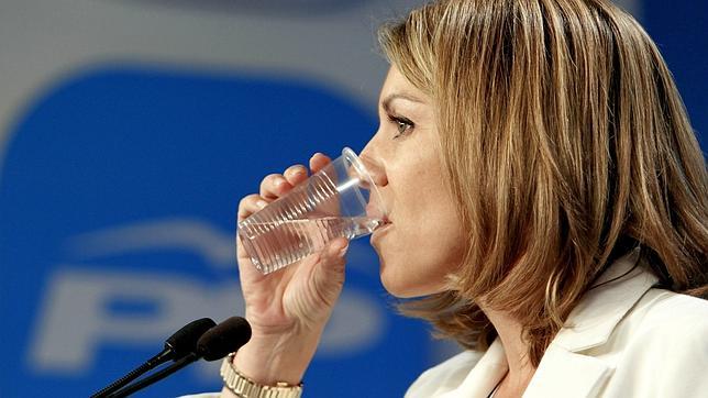 Cospedal: «Zapatero debe plantearse que España no puede perder un año más»